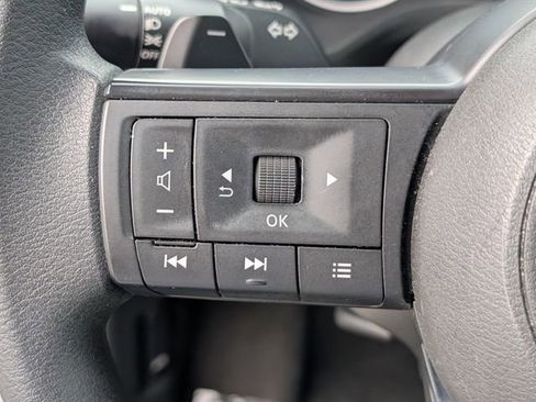 Used 2024 Nissan Rogue S AWD/4WD image 22
