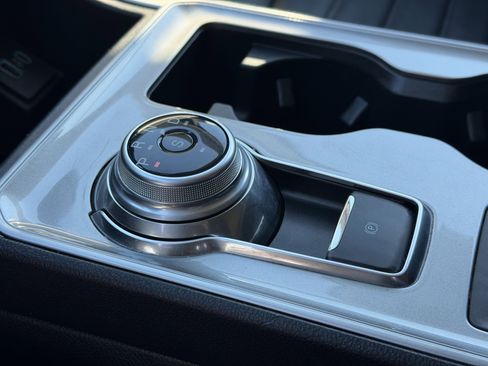 Used 2023 Ford Edge SEL image 20