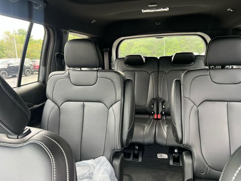 New 2025 Jeep Grand Cherokee L Limited w/ Black Appearance Package image 11