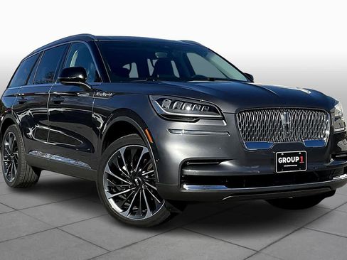 Used 2023 Lincoln Aviator Reserve w/ Equipment Group 201A image 2