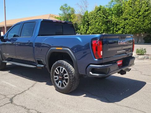 Used 2022 GMC Sierra 2500 AT4 w/ AT4 Premium Plus Package AWD/4WD image 8