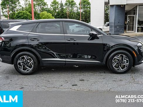 Used 2025 Kia Sportage LX FWD image 9