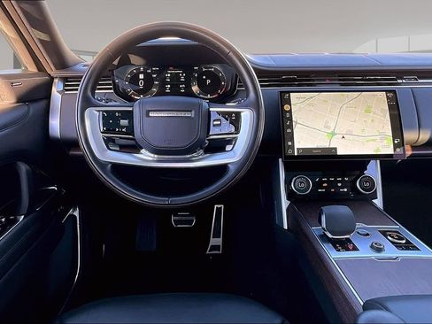 Used 2023 Land Rover Range Rover SE image 8