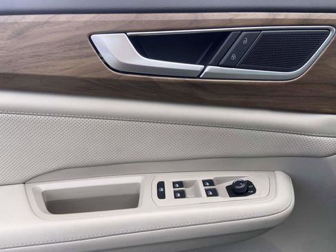 New 2026 Volkswagen Atlas SE FWD image 21