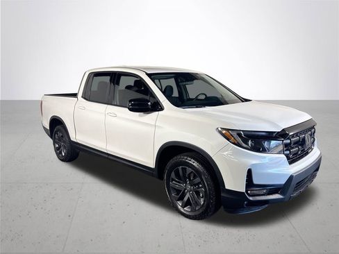 Certified 2025 Honda Ridgeline Sport image 5