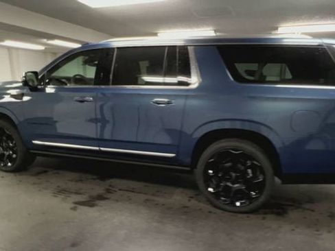 New 2026 GMC Yukon XL Denali w/ Denali Reserve Package image 6