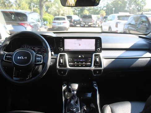 Certified 2022 Kia Sorento SX AWD/4WD image 25