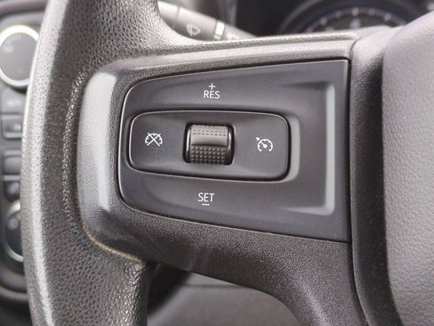 Used 2021 Chevrolet Silverado 1500 Custom Trail Boss AWD/4WD image 27