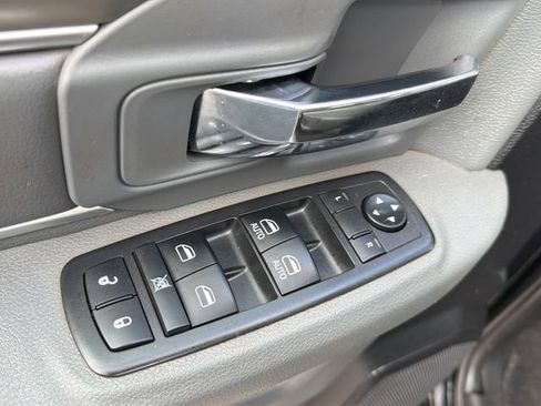 Used 2016 RAM 2500 SLT image 20