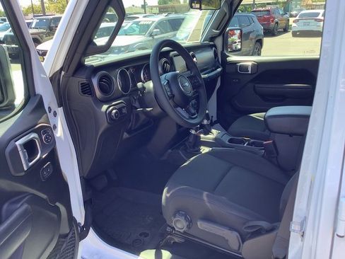 Used 2023 Jeep Wrangler Sport S image 7