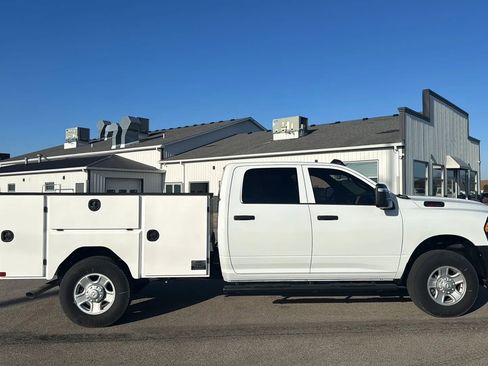 Used 2023 RAM 3500 Tradesman image 10