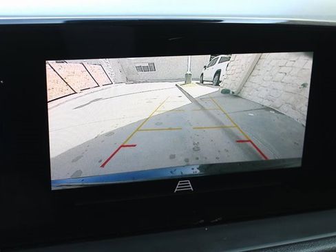 Used 2024 Buick Encore GX Sport Touring image 7