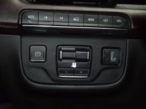 Used 2023 Cadillac Escalade Sport Platinum w/ LPO, ONYX Package image 34