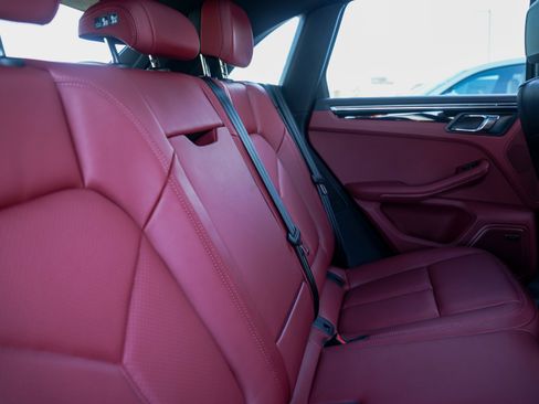 New 2026 Porsche Macan S image 32