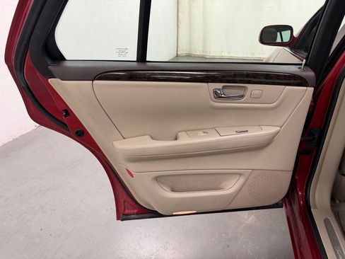 Used 2011 Cadillac DTS Luxury FWD image 14
