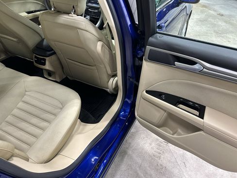 Used 2014 Ford Fusion SE image 28