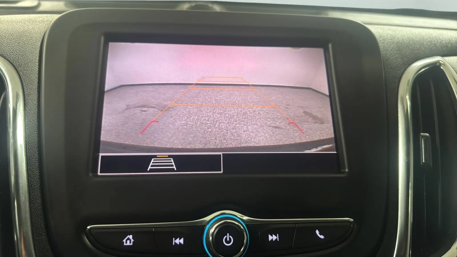 Used 2022 Chevrolet Equinox LS w/ LS Convenience Package FWD image 14