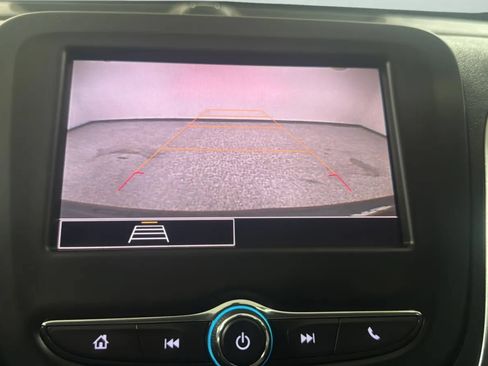 Used 2022 Chevrolet Equinox LS w/ LS Convenience Package FWD image 14