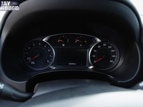 Used 2024 GMC Terrain SLT image 34