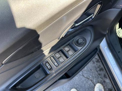 Used 2022 Buick Encore Preferred w/ Safety Package image 38