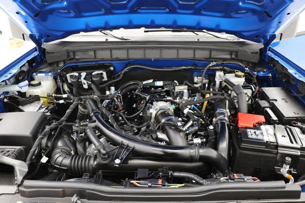 Used 2025 Ford Bronco Badlands AWD/4WD image 28