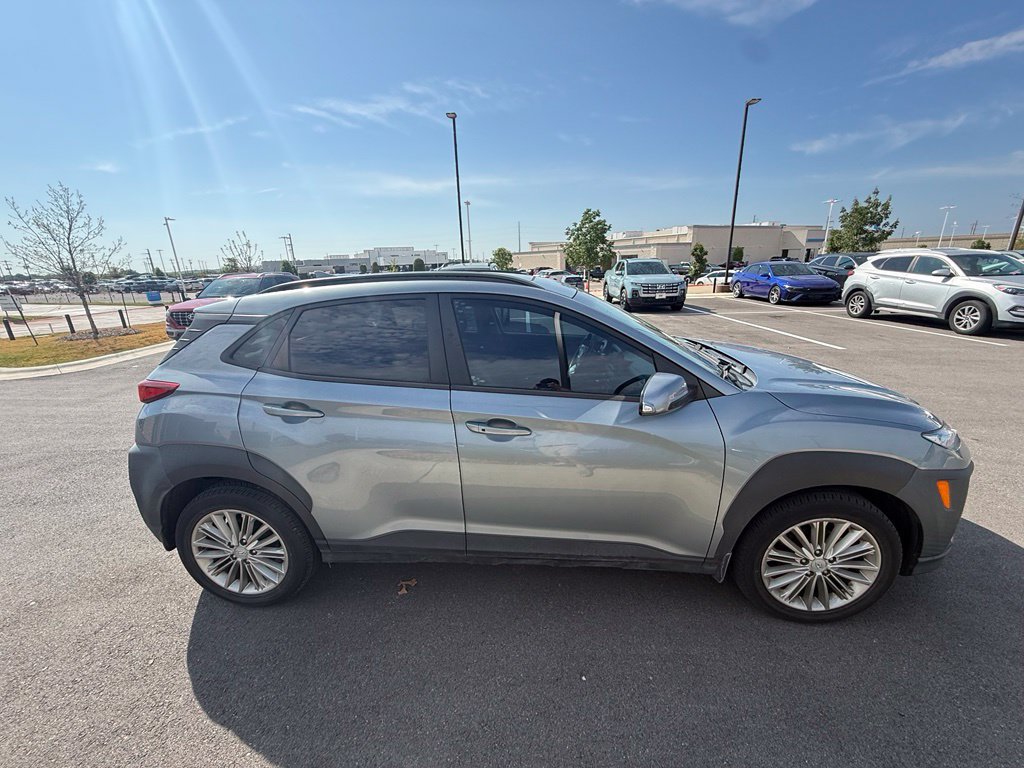 Used 2021 Hyundai Kona SEL Plus w/ Cargo Package FWD image 4