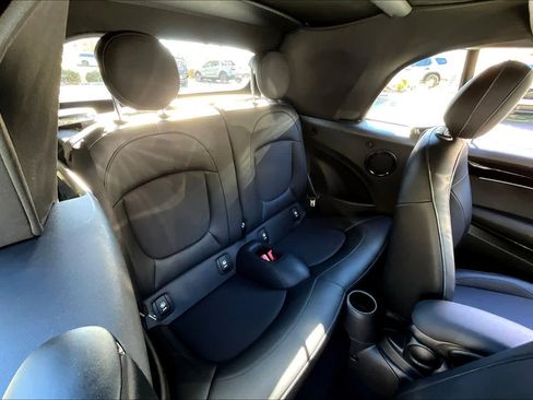 Used 2022 MINI Cooper S image 17