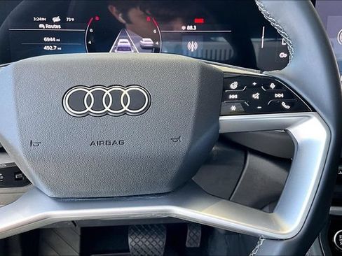 Used 2025 Audi Q5 Premium w/ Convenience Package AWD/4WD image 12