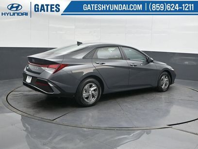 New 2026 Hyundai Elantra SE