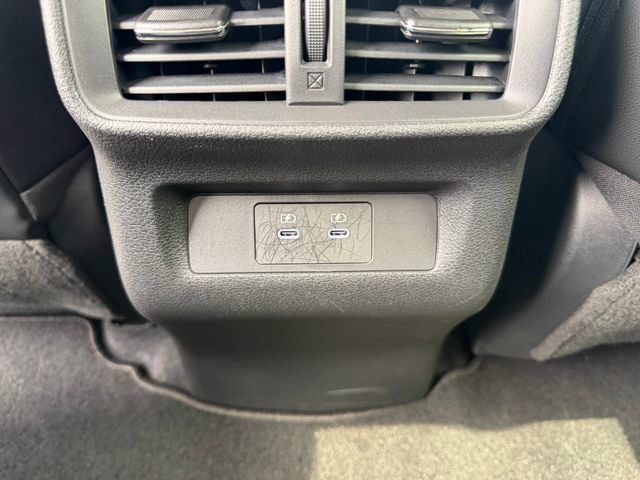 Used 2025 Nissan Murano SV AWD/4WD image 11
