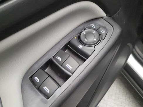 Used 2019 Chevrolet Equinox LT FWD image 27