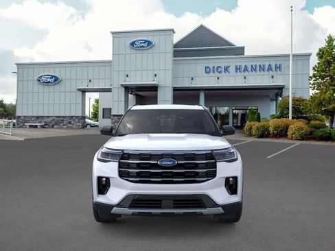 New 2025 Ford Explorer Active w/ Active Comfort Package image 7