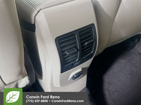 Used 2018 Ford Escape SE w/ Ford Safe & Smart Package AWD/4WD image 24