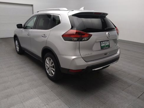 Used 2018 Nissan Rogue SV AWD/4WD image 5