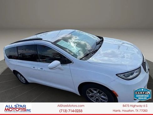 Used 2022 Chrysler Pacifica Touring FWD image 6