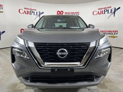 Used 2023 Nissan Rogue SV FWD image 2