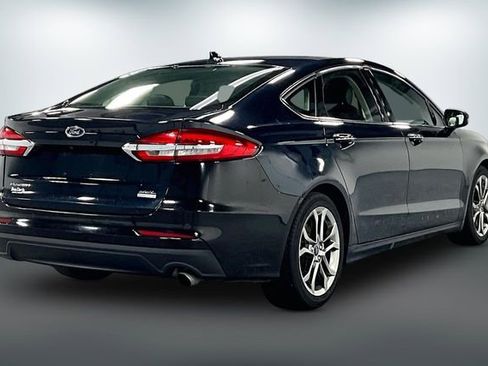 Used 2020 Ford Fusion SEL FWD image 8