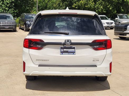 Used 2026 Honda Odyssey Elite image 8