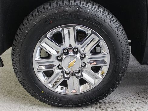 Certified 2024 Chevrolet Silverado 2500 High Country AWD/4WD image 33