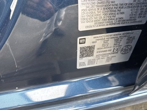 Used 2022 GMC Sierra 1500 SLT w/ SLT Convenience Package image 32