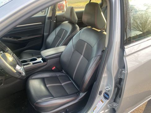 Used 2024 Nissan Altima 2.5 SR image 13