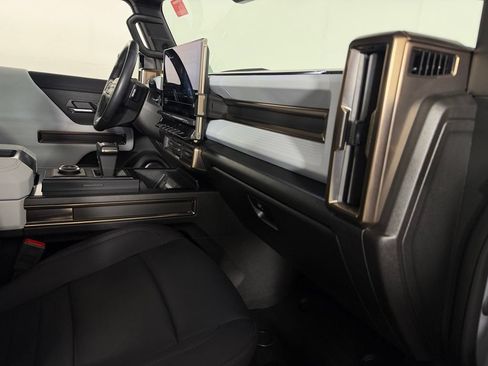 Used 2025 GMC Hummer EV 2X AWD/4WD image 32