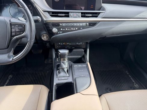 Used 2021 Lexus ES 250 w/ Premium Package image 12