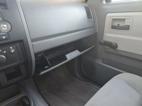 Used 2006 Dodge Dakota ST w/ Sport Appearance Group image 26