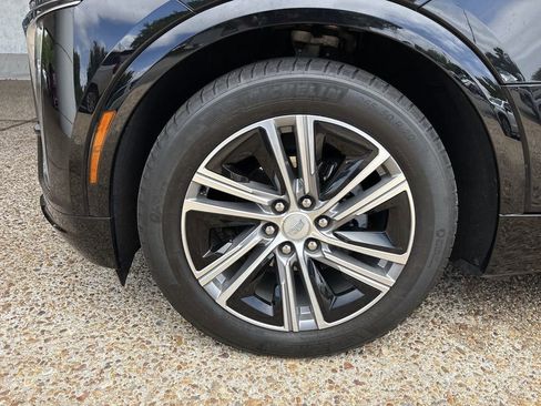 Certified 2024 Cadillac Lyriq Luxury AWD/4WD image 34