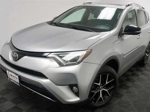 Used 2017 Toyota RAV4 SE image 2