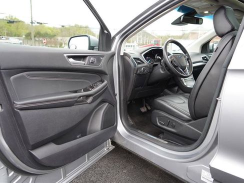 Used 2020 Ford Edge Titanium w/ Equipment Group 301A image 39