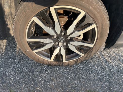 Used 2019 Honda Pilot Touring image 10