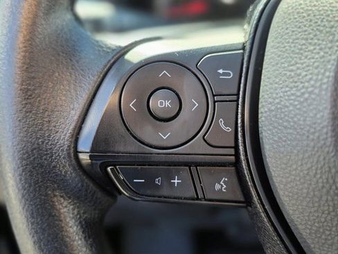 Used 2021 Toyota RAV4 LE image 22