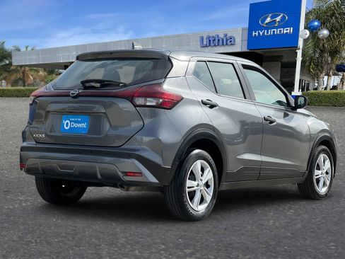 Used 2024 Nissan Kicks S image 3